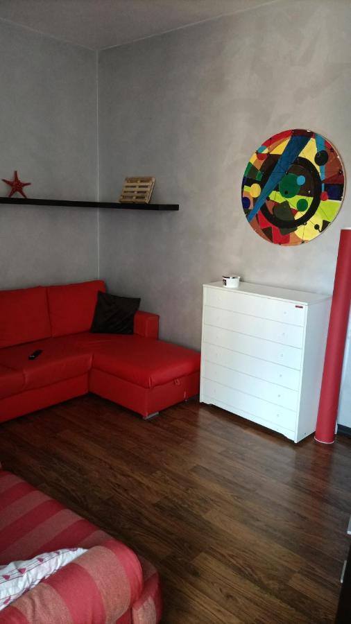 House Of Fly With Sea View, Front The Beach Savona Exteriör bild